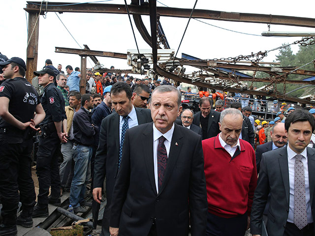 Премьер-министр Турции Реджеп Тайип Эрдоган заявил, что число погибших во время взрыва в угольной шахте неподалеку от города Сома, расположенного в провинции Маниса, достигло 232 человек