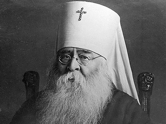 В РПЦ вспоминают патриарха, "который сохранил Церковь в сложнейшие для нее годы"