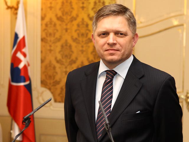 Обеспокоенность широким притоком в Словакию нелегальных мигрантов с Украины высказал премьер-министр Словакии Роберт Фицо