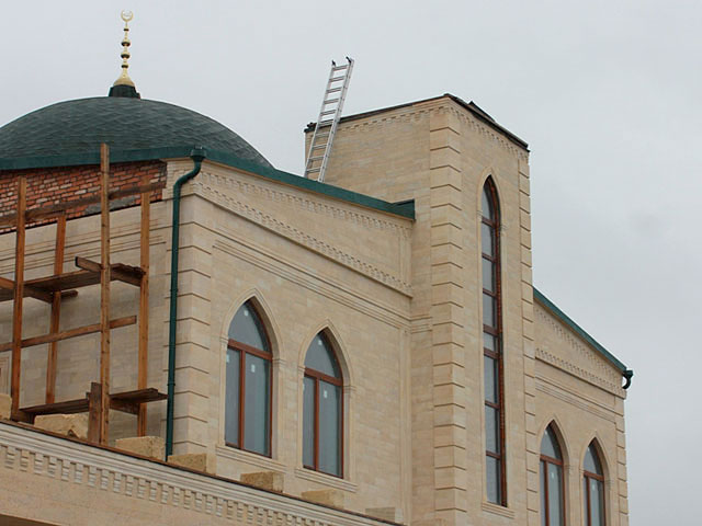 Конфликт вокруг недостроенной мечети в Пятигорске, которая местными властями была определена под снос, похоже, урегулирован