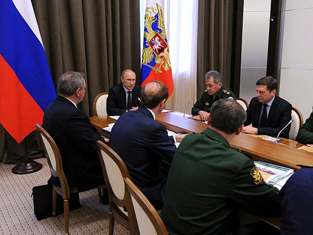 Президент России Владимир Путин вновь собрал совещание, касающееся оборонно-промышленного комплекса страны
