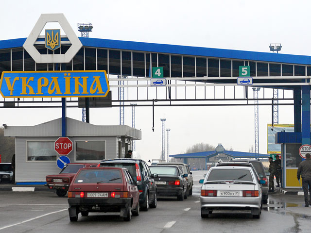 Новые украинские власти не пустили на территорию страны уже около 20 тысяч человек из России
