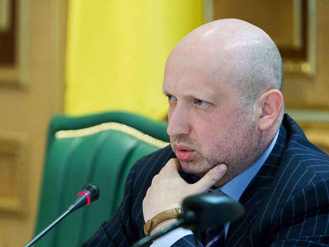 Турчинов попросил Минюст Украины "без промедления" запретить деятельность компартии Турчинов попросил Минюст Украины "без промедления" запретить деятельность компартии