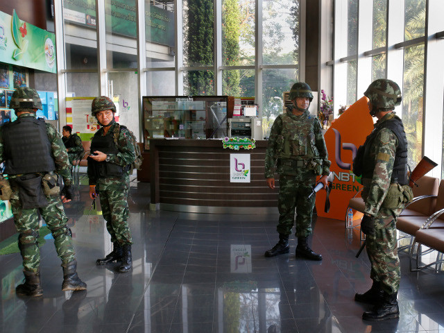 Армия Таиланда объявила о введении в стране военного положения