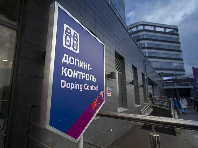 Всемирное антидопинговое агентство (WADA) приравняло ингаляции ксенона и аргона к употреблению допинга, запретив к использованию вещества, которые российские спортсмены употребляли при подготовке к Олимпийским играм в Афинах и Сочи