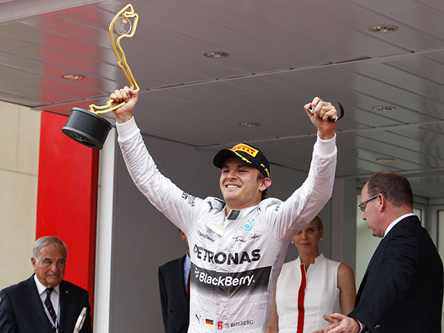 Пилот "Мерседеса" Нико Росберг стал победителем Гран-при Монако. Немец второй год подряд побеждает в гонке по улицам Монте-Карло и возвращает себе лидерство в чемпионате