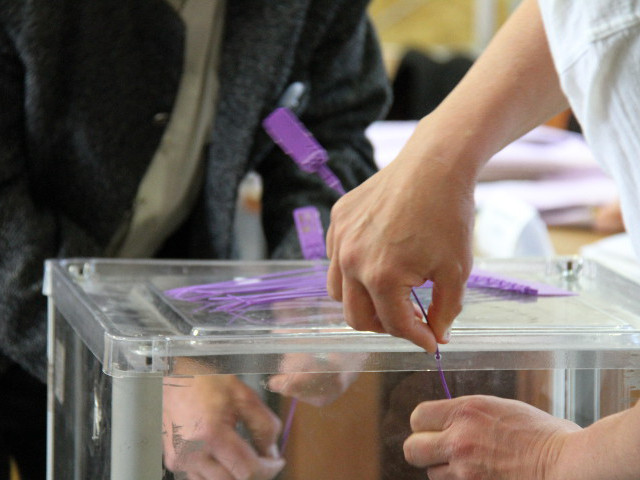 Передача данных о голосовании в округах в Центральную избирательную комиссию Украины затруднена в связи с техническими неполадками в каналах связи компании "Укртелеком"