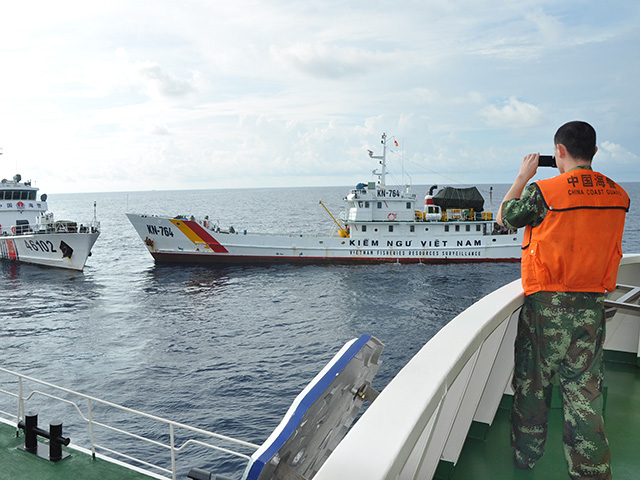 Территориальный спор Китая и Вьетнама за Парасельские острова, расположенные в Южно-Китайском море, набирает обороты. Как стало известно, возле спорных территорий столкнулись китайское и вьетнамское рыболовецкие суда
