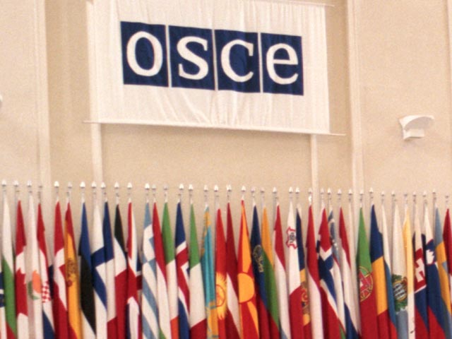 С четырьмя наблюдателями ОБСЕ в Донецке потеряна связь - возможно, их захватили