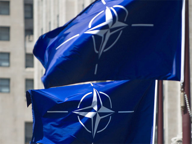В НАТО снова подтвердили отвод российских войск от границы Украины