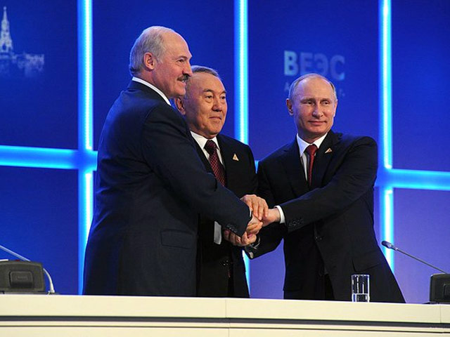 Президенты России, Белоруссии и Казахстана подписали договор об экономической интеграции