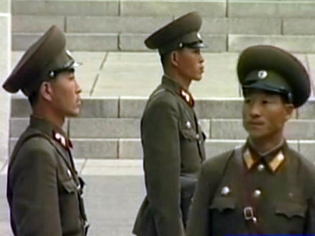 Верховный суд КНДР приговорил гражданина Южной Кореи Ким Чен Юка к пожизненным каторжным работам за "враждебные действия", направленные против государства