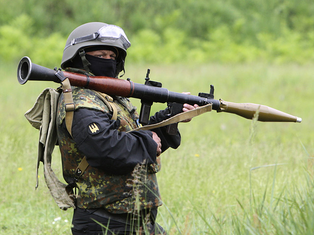 Возле города Северодонецка Луганской области силы антитеррористической операции (АТО) утром 3 июня уничтожили скрытый лагерь террористов, который находился в промзоне