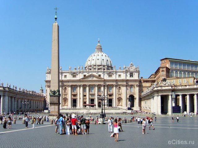 Ряд экспертов по Ватикану придерживается мнения, что коррупция и сексуальные скандалы - вовсе не канули в вечность, как это сегодня нередко преподносится Святым Престолом, а являются реальностью сегодняшнего дня