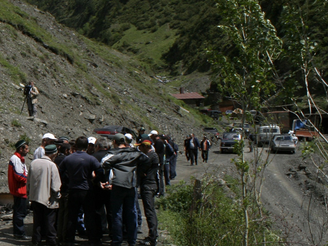 Серьезное ДТП с участием рейсового микроавтобуса произошло в среду в Дагестане