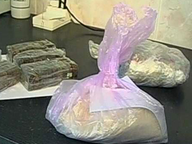 Наркополицейские задержали в Иркутске продавцов нового наркотического средства с названием "Слеза Будды"