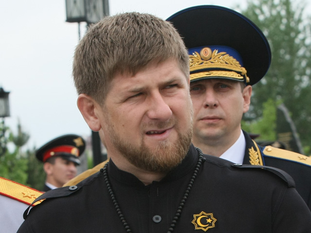 Глава Чечни Рамзан Кадыров, который в 2009 году фактически признался в том, что выступал на стороне сепаратистов во время первой чеченской войны, удостоился ордена Доброты, учрежденного фондом "Общественное признание"