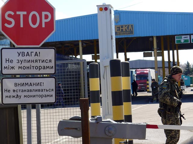 Украина закрывает границу с Россией в юго-восточных регионах