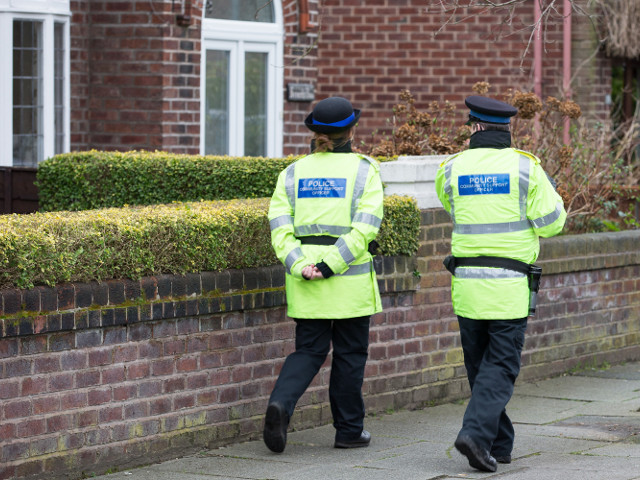 Два студента из России арестованы после обнаружения на территории студенческого городка в британском городе Ньюкасл "подозрительных предметов", напоминающих взрывные устройства