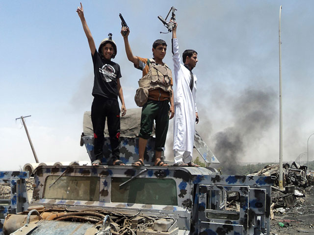 Иракские боевики продолжают наступление на Багдад