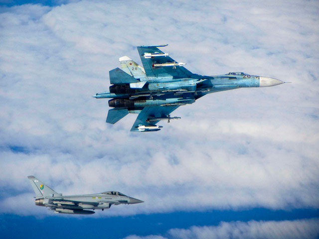 Российские и британские ВВС "размялись" в небе над Прибалтикой