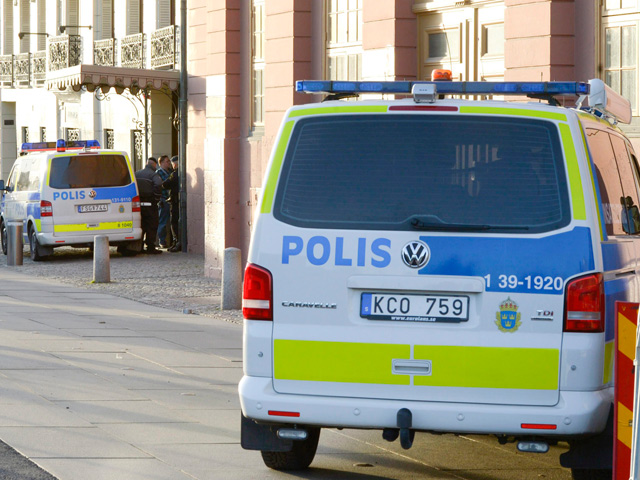 Полиция шведского города Норрчёпинг начала расследование по факту увечий, нанесенных нескольким десяткам девочек