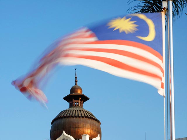 Суд в Малайзии разрешил употреблять слово "Аллах" только мусульманам