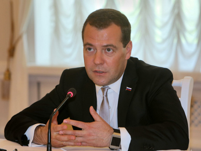 Премьер-министр Дмитрий Медведев подписал распоряжение правительства о предоставлении Ростовской области дотаций для размещения прибывающих в регион беженцев