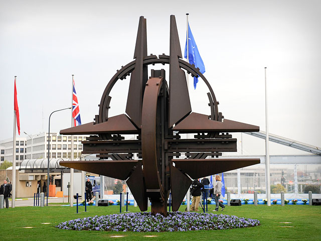 НАТО откладывает принятие решение по поводу предоставления Грузии плана действий по членству в альянсе (ПДЧ), которое ранее предполагалось вынести до конца июня текущего года