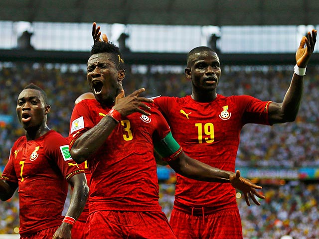 Игроки сборной Ганы по футболу пригрозили бойкотировать матч третьего тура группового этапа чемпионата мира с командой Португалии, если им не выплатят премиальные. Их условия пообещали выполнить до начала матча