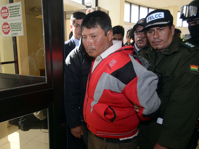 Полиция Боливии задержала в международном аэропорту Ла-Паса мужчину, который устроил поножовщину и ранил больше десяти человек
