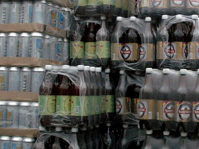 Российские пивовары готовы в 2016-2017 годах отказаться от розлива пива в пластиковые бутылки большого объема, оставив на рынке лишь полуторалитровую тару