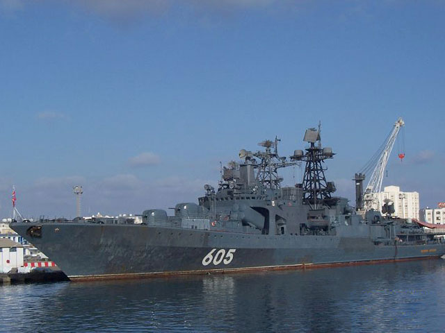 Французские журналисты заподозрили в шпионаже российский противолодочный корабль "Адмирал Левченко", находящийся в Средиземном море