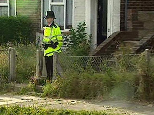 В британском городе Холт полиция 10 лет не может найти автора писем с угрозами в адрес пенсионеров