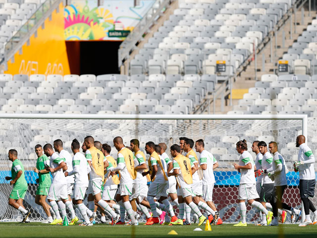 Футболисты сборной Алжира отдали свои премиальные жителям сектора Газа