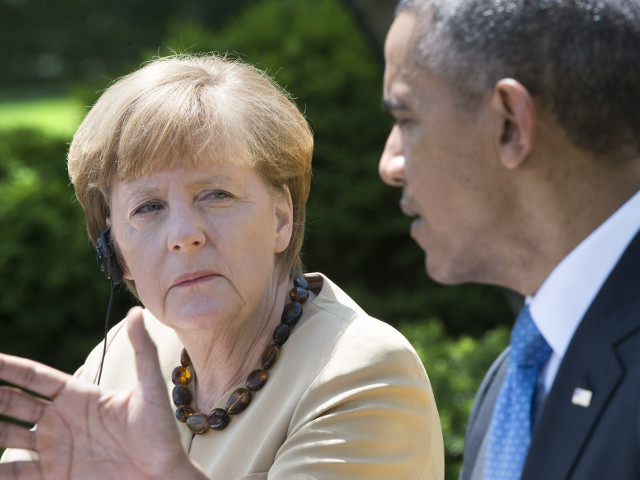 Президент США Барак Обама и канцлер ФРГ Ангела Меркель в состоявшемся 3 июля телефонном разговоре высказались в пользу того, чтобы Россия немедленно сделала определенные шаги, призванные способствовать деэскалации кризиса на Украине