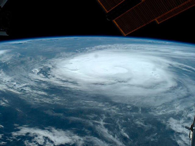 Ураган "Артур"обрушился на Восточное побережье США