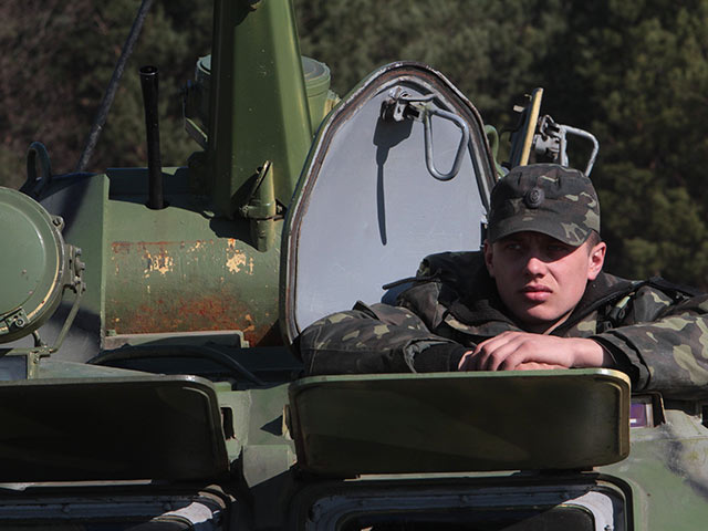 МИД России сообщил о приостановке передачи Украине вооружения, техники и материальных средств украинских вооруженных сил, находящихся на территории республики Крым