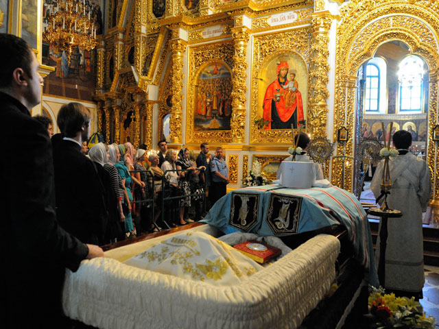 Украинские политики и религиозные деятели стремятся посмертно записать митрополита Владимира в единомышленники