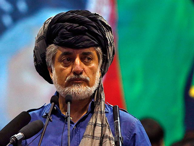 Бывший министр иностранных дел Афганистана Абдулла Абдулла, не дожидаясь официального оглашения итогов президентских выборов, объявил себя победителем второго тура