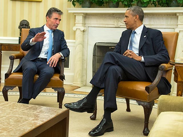 Генеральный секретарь НАТО Андерс Фог Расмуссен встретился с президентом США Бараком Обамой в Белом доме и высказал ему свои соображения по поводу избранной российскими властями тактики в украинском конфликте
