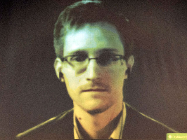 Подтверждений версии о том, что Селезнева намерены обменять на бывшего сотрудника ЦРУ Эдварда Сноудена, журналисты не нашли