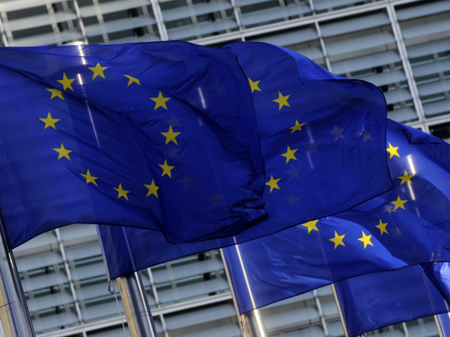 Послы 28 стран Европейского союза на состоявшемся в Брюсселе плановом заседании Комитета ЕС на уровне постоянных представителей "договорились о внесении еще 11 человек в санкционный список для РФ и Украины"
