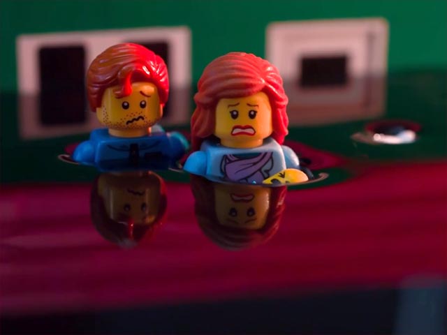 В Greenpeace решили убедить Lego отказаться от сотрудничества с Shell при помощи ролика с тонущими в нефти игрушками