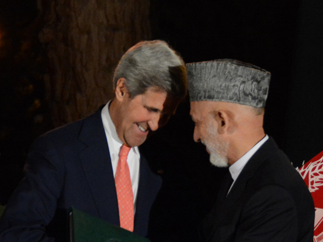 Госсекретарь США Джон Керри прибыл с необъявленным заранее визитом в Афганистан, где, по его словам, после президентских выборов возник кризис