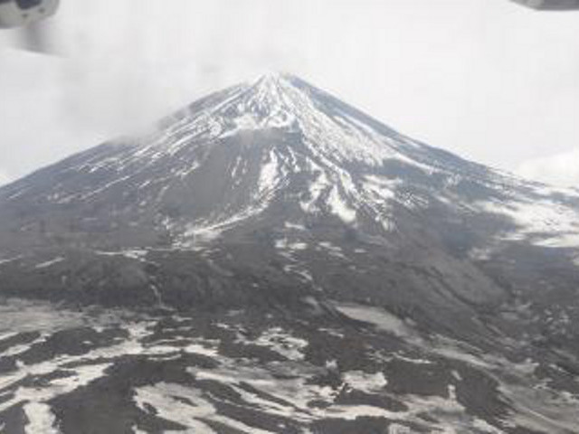 В районе вулкана Камень в Усть-Камчатском районе спасатели нашли тела двух альпинистов из Белоруссии