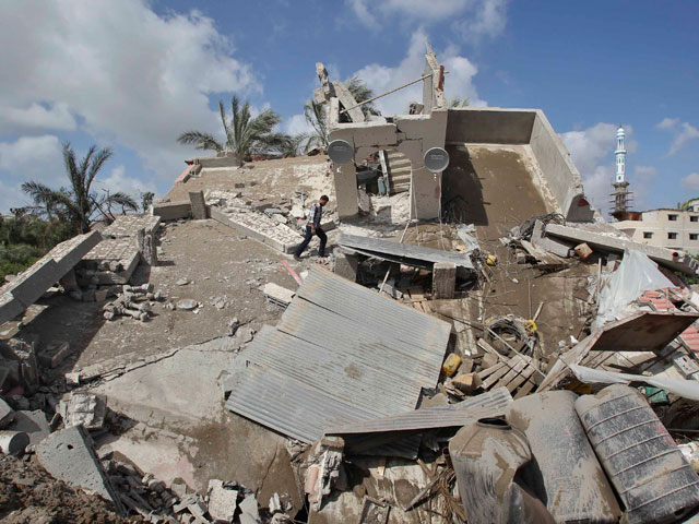 Израильская авиация разбомбила дома лидеров "Хамас" и "Исламского джихада" в секторе Газа