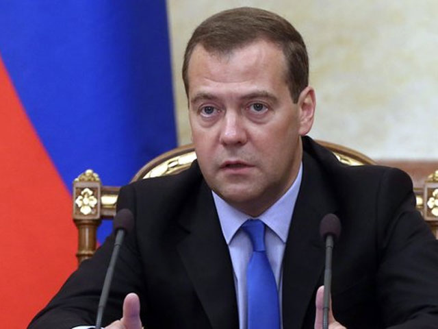 Премьер-министр Дмитрий Медведев провел заседание правительства, выступая там, он предупредил, что новые санкции могут вернуть отношения нашей страны с Западом в "1980-е годы