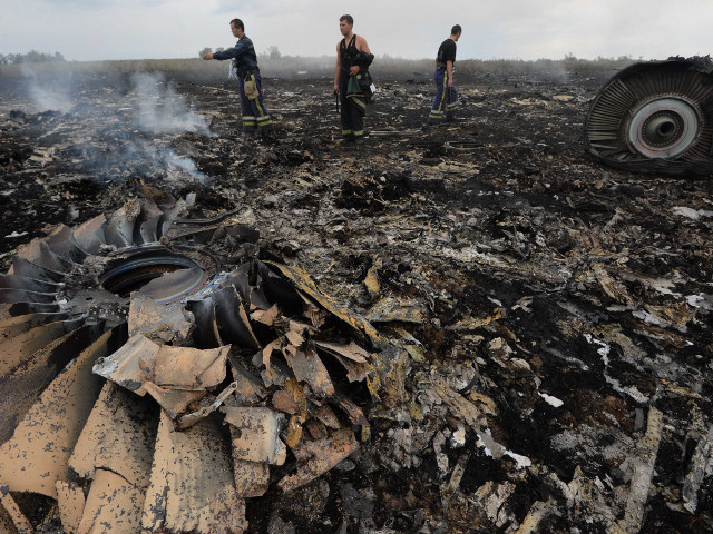 Донецкие сепаратисты обязались обеспечить доступ представителей украинских властей и наблюдателей ОБСЕ к месту крушения Boeing-777 "Малайзийских авиалиний"