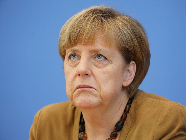 Меркель обеспокоена наличием современного оружия у незаконных вооруженных группировок